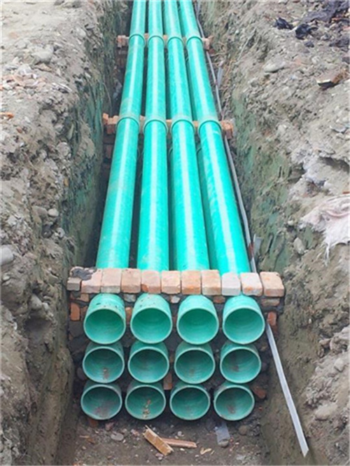 �������������܏S��